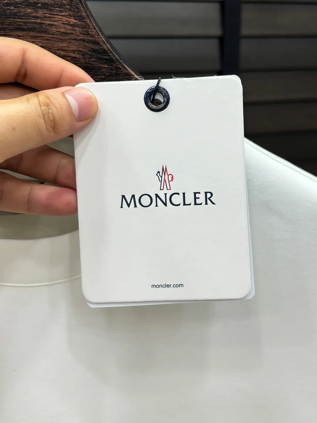 24 Moncler # 26 T， ， ， ， ， ！ ， ， ， ， Classic , ， ， ， ， ， ！ ， ！ , . , , 2023 . : Black/White Size:S M L XL 2XL